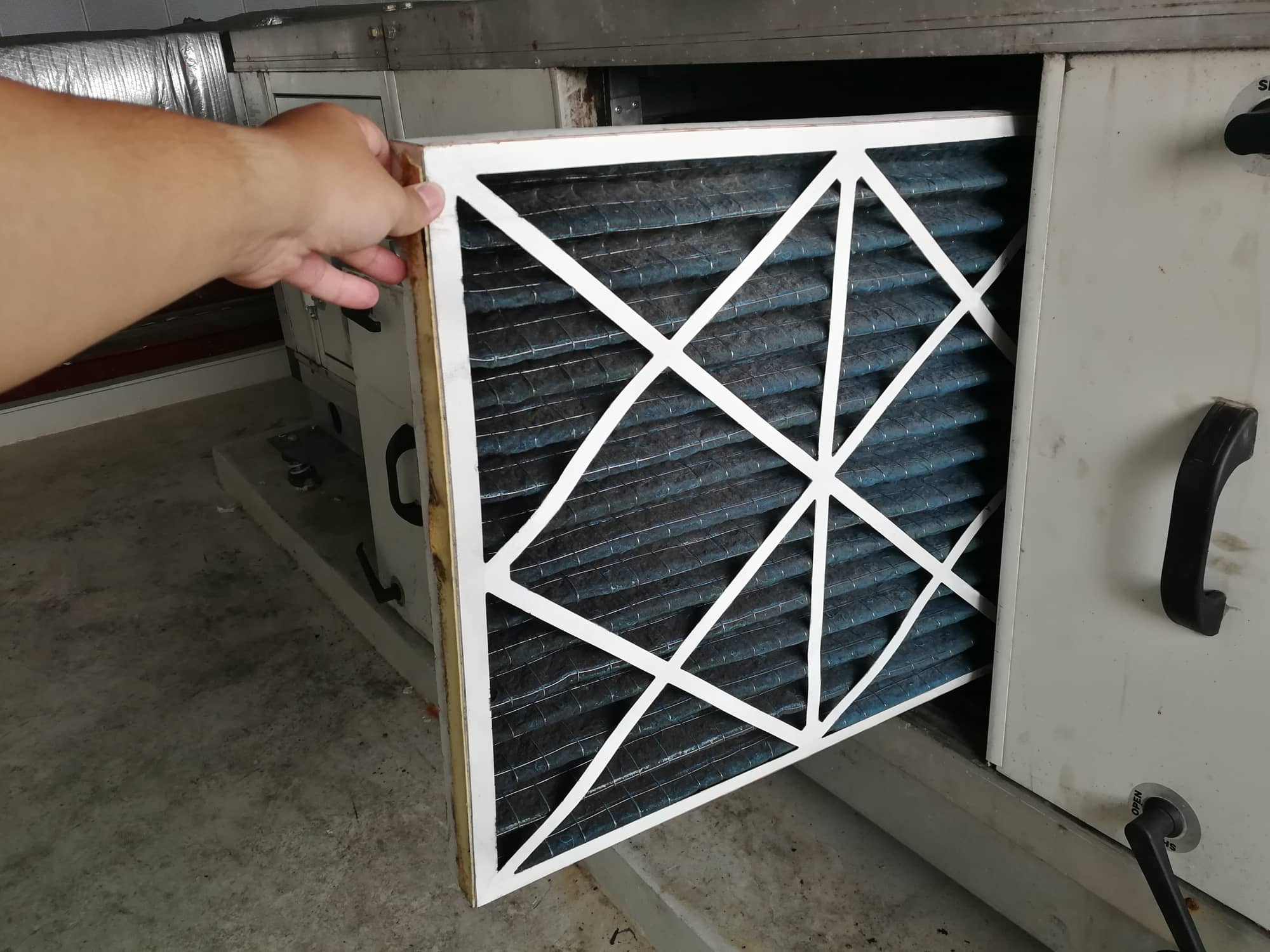 Replacing a filter